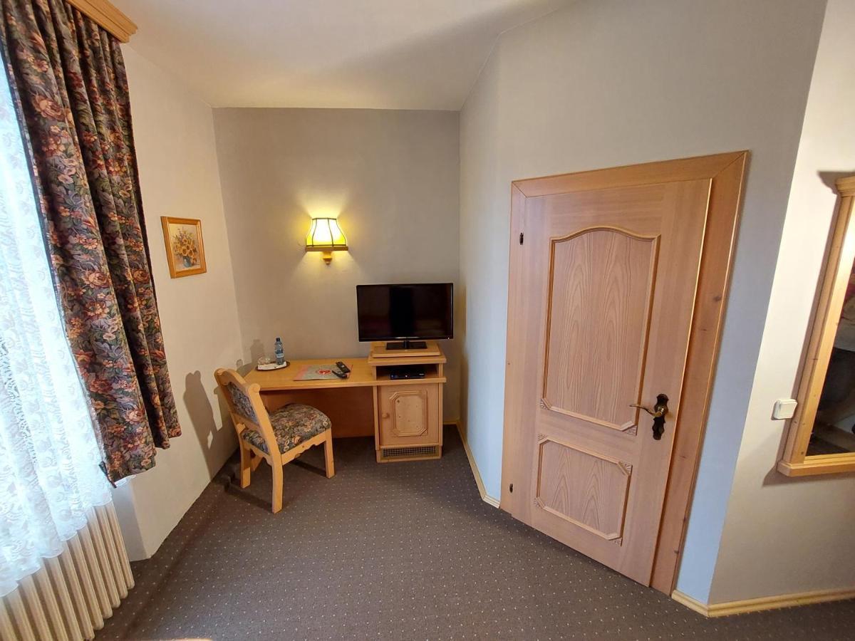 3 Raben - Leoben - Zimmer Fuer Geschaeftsreisende, Urlauber, Monteure Und Handwerker, Polski Pensjonat Austria Экстерьер фото