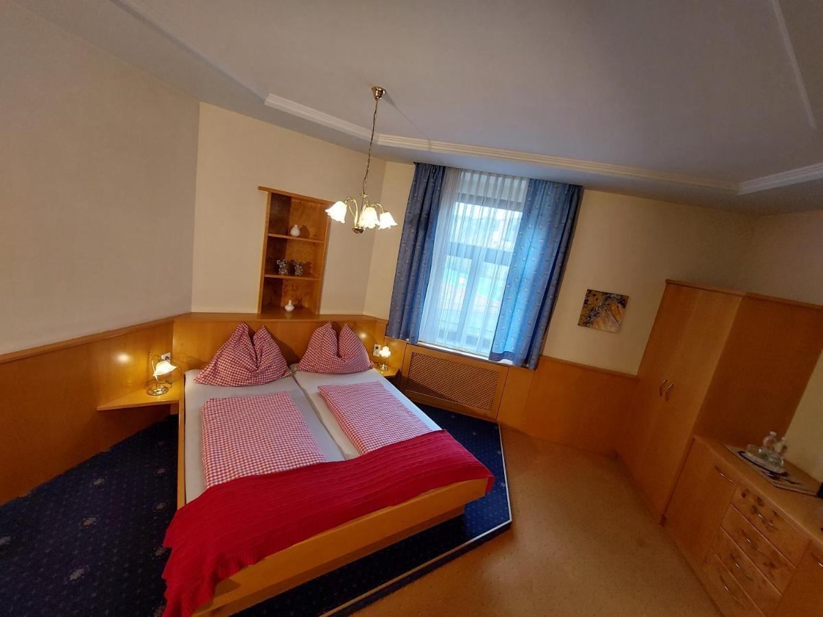 3 Raben - Leoben - Zimmer Fuer Geschaeftsreisende, Urlauber, Monteure Und Handwerker, Polski Pensjonat Austria Экстерьер фото