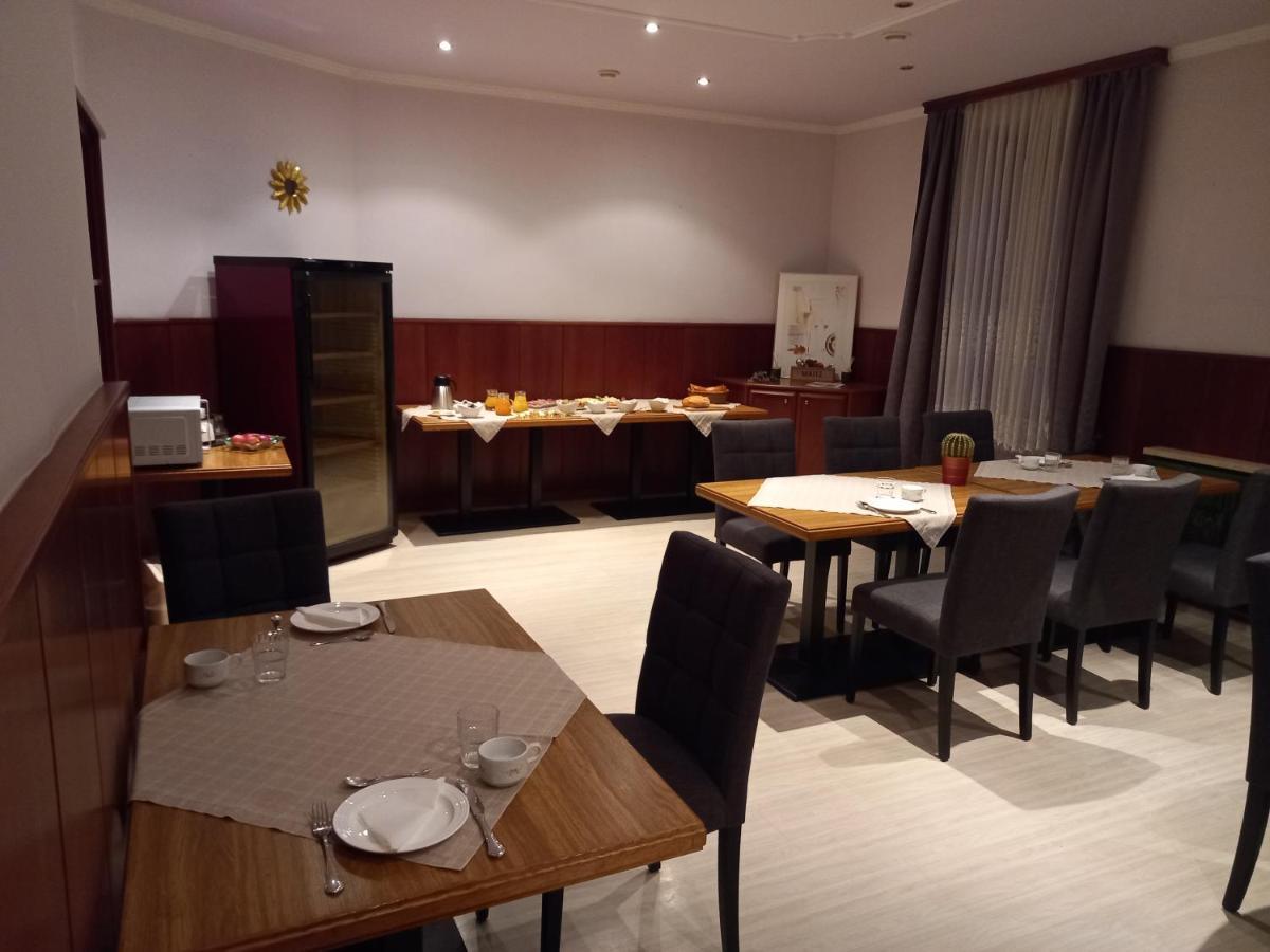 3 Raben - Leoben - Zimmer Fuer Geschaeftsreisende, Urlauber, Monteure Und Handwerker, Polski Pensjonat Austria Экстерьер фото